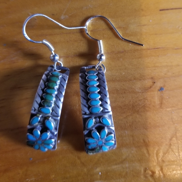 Sold - Picture 3 of 4